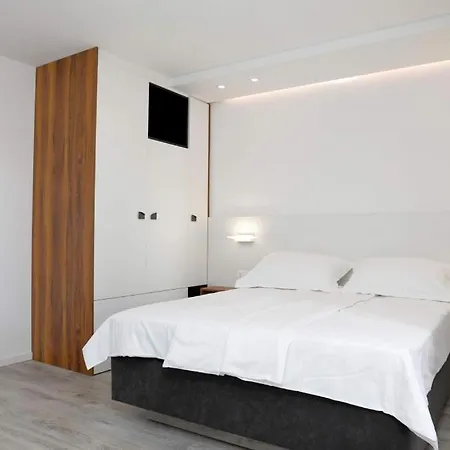 Appartement In With Sea View, Terrace, Air Conditioning, Wifi 3524-8 *
