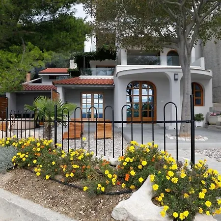 In With Sea View, Terrace, Air Conditioning, Wifi 3524-8 * Brela